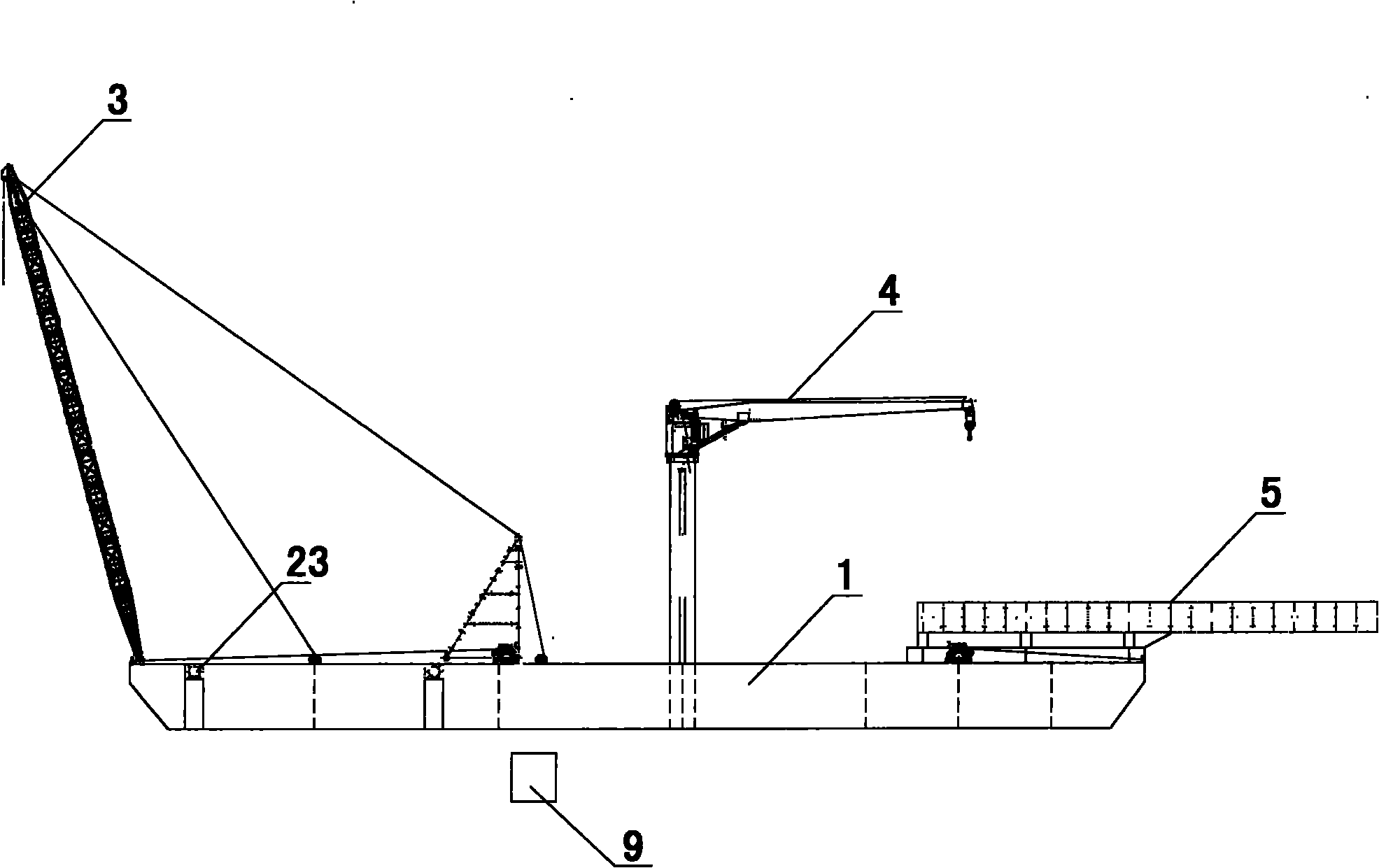 Novel offshore installation construction resource-combined type pontoon barge