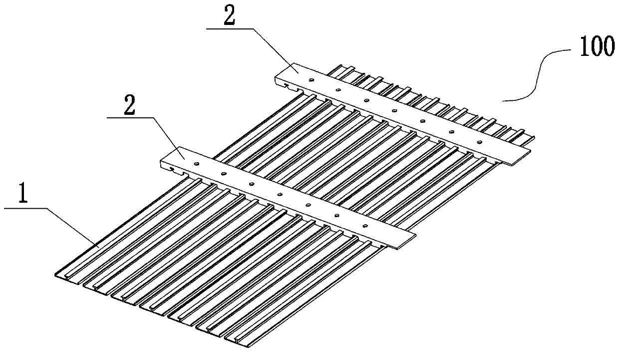Single-legged strip seam sound absorption structure