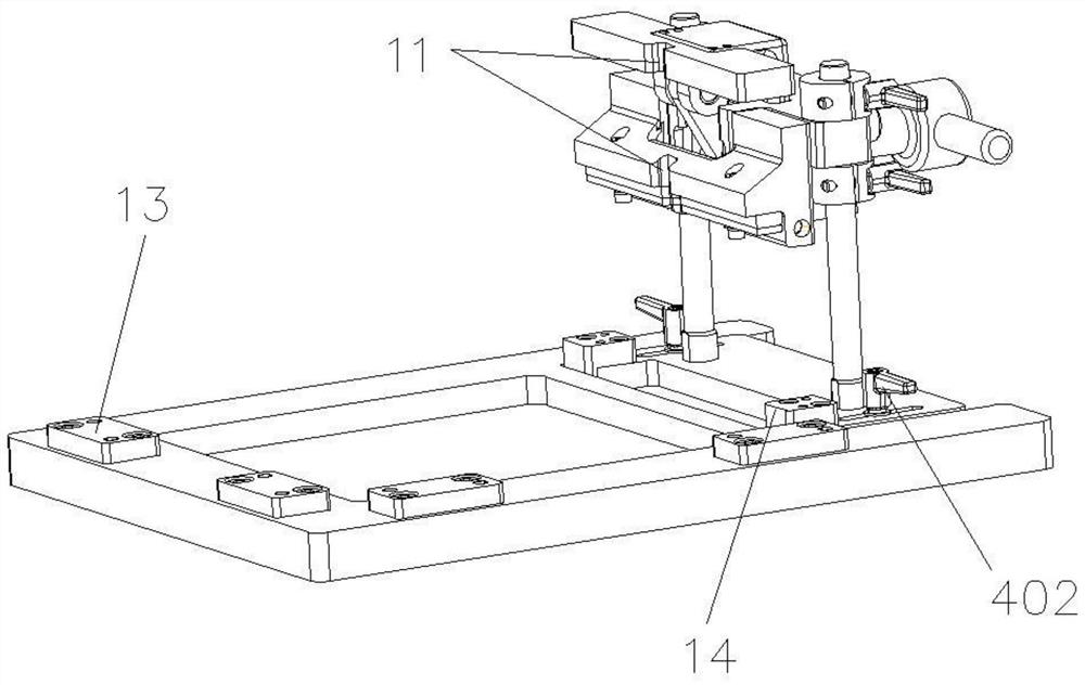 Circuit assembly module seat separating device