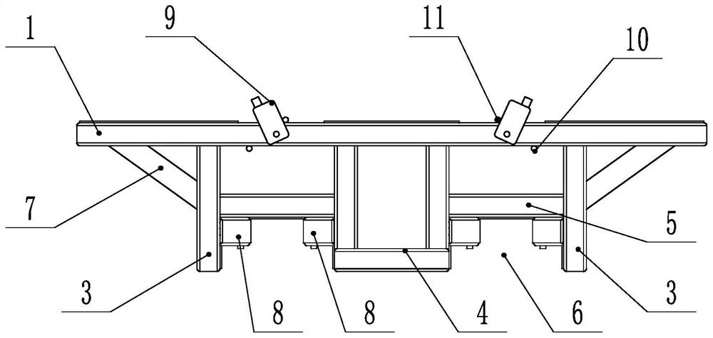 Auxiliary hand fork transfer tray with locking device