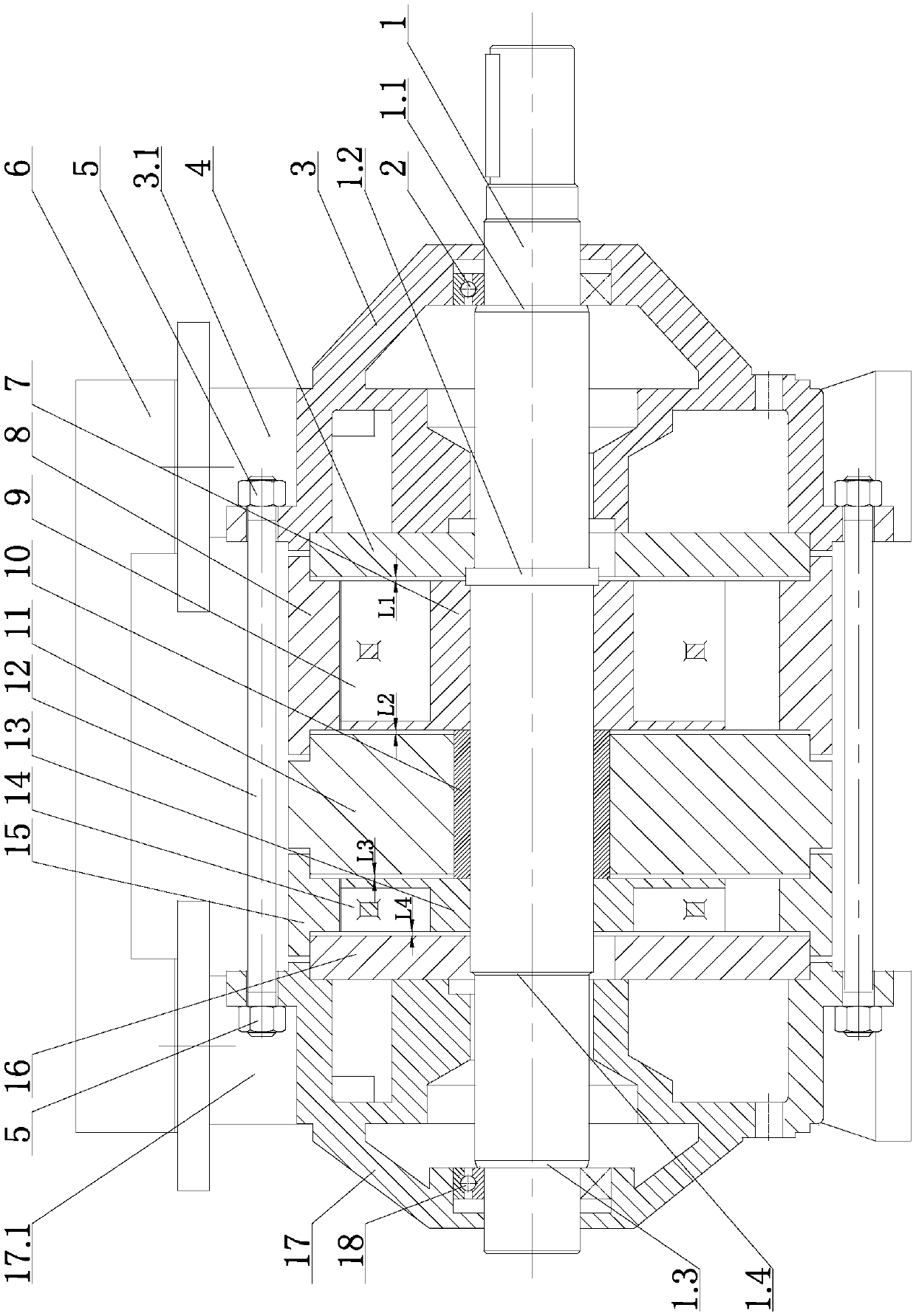 Two-stage liquid ring vacuum pump and assembling method thereof