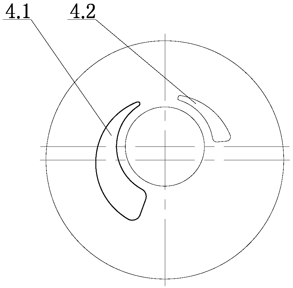 Two-stage liquid ring vacuum pump and assembling method thereof