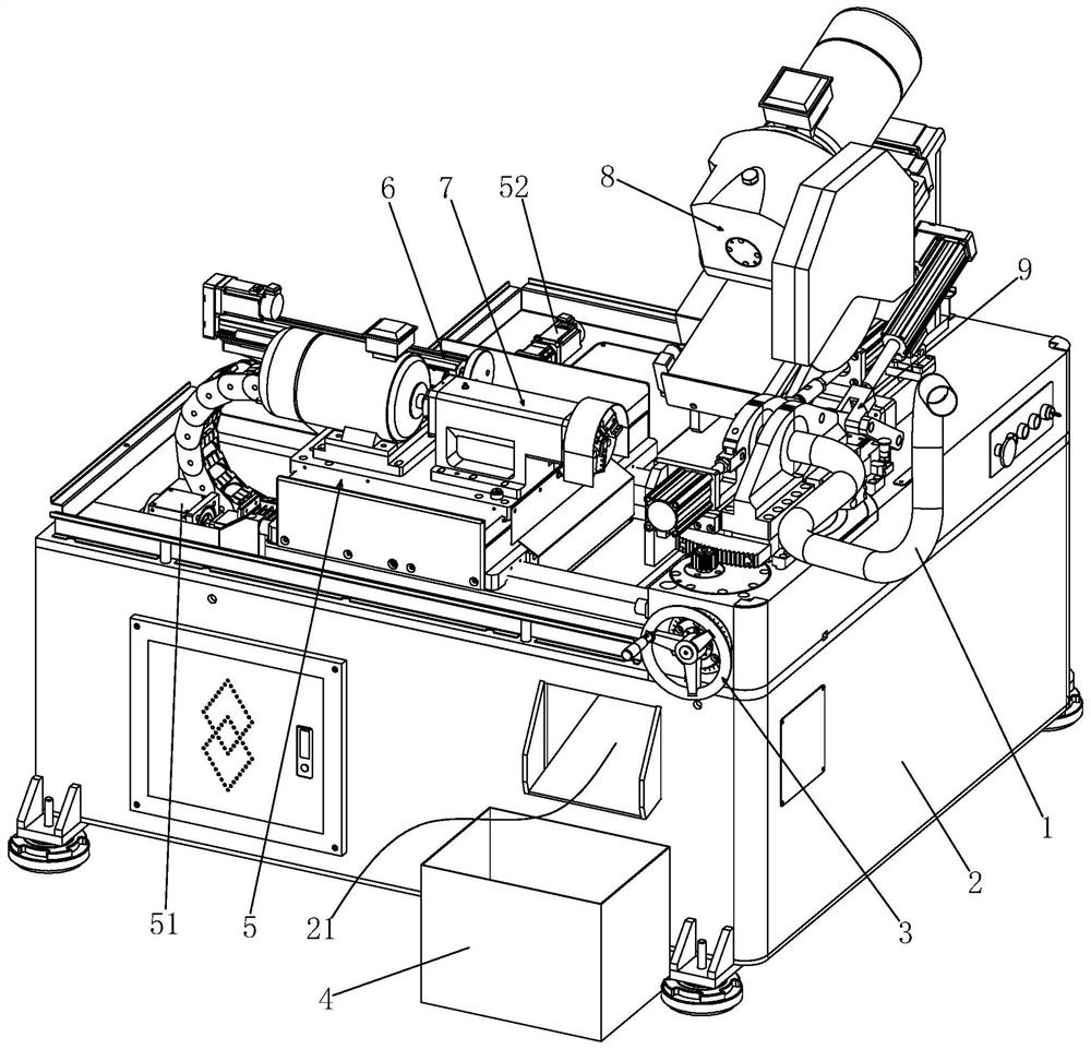 Pipe fitting cutting equipment and horseshoe cutting method thereof