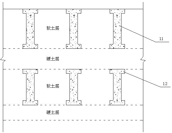 Discontinuous combined pile for reinforcing hard soil interlayer-containing soft soil foundation and construction method of discontinuous combined pile