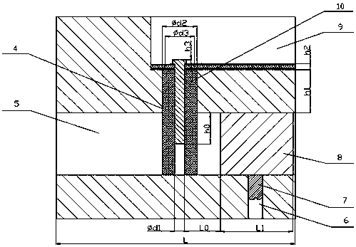 A waveguide and microwave transition circuit with adjustable working frequency