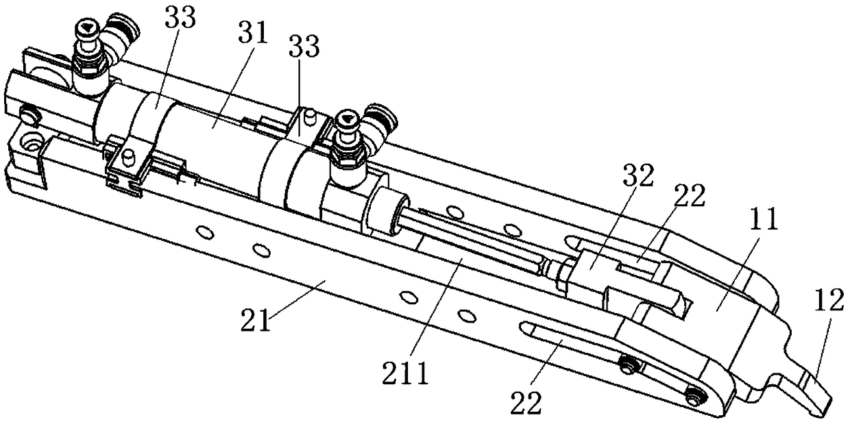 Compression device and installation structure of small arm casting and reducer synchronous wheel assembly