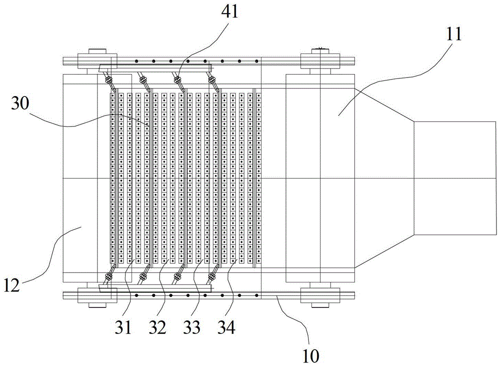 Gravity-magnetic composite dry separator and method utilizing same for mineral separation