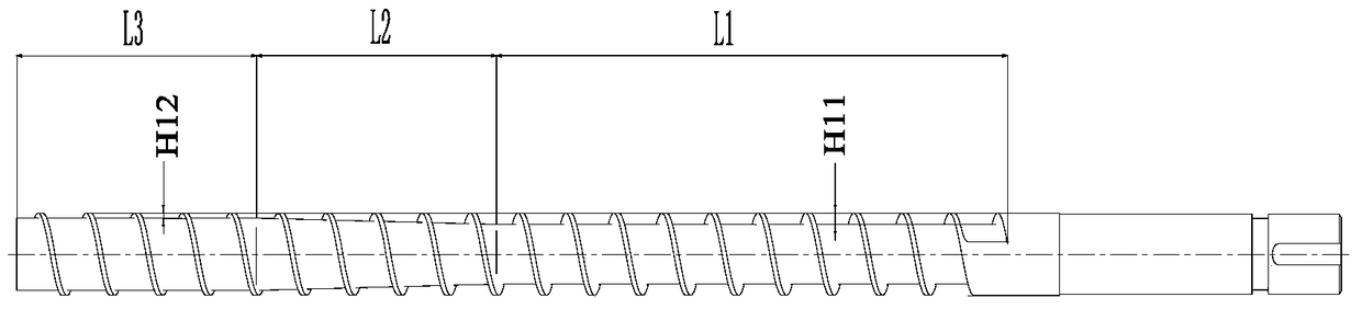 Injection molding machine and its injection screw