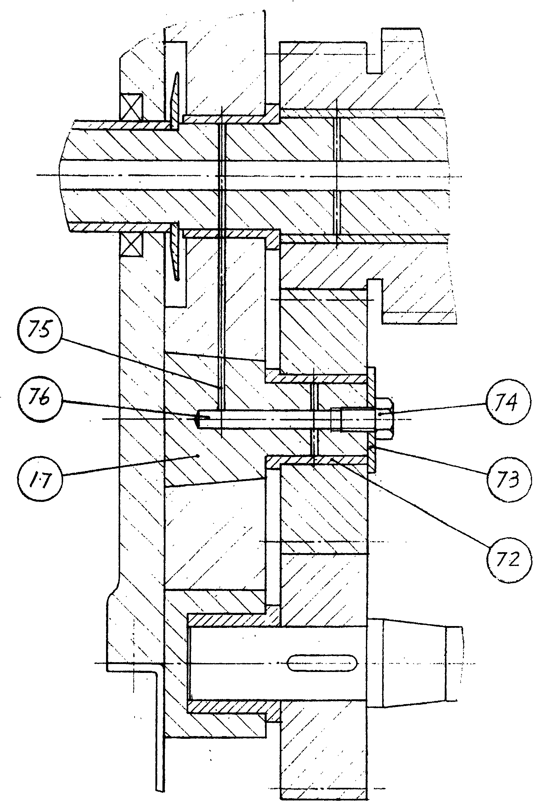Toggle-type ratchet transmission of crank-shaft engine