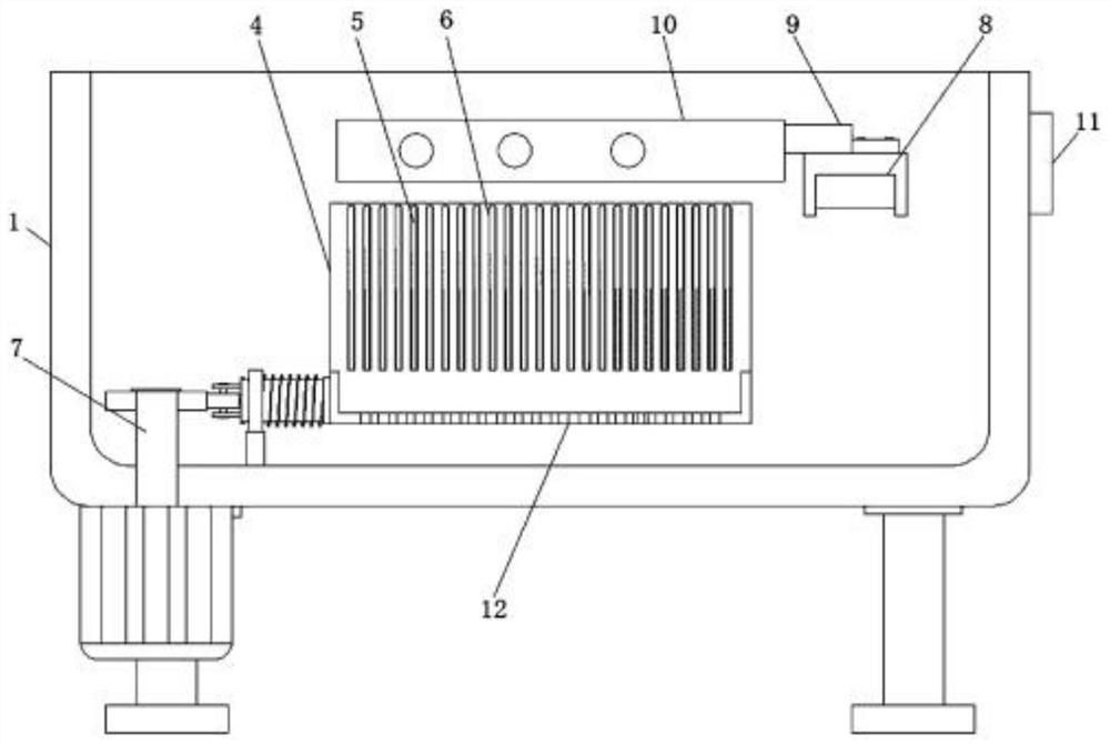 Comb tooth descaling equipment for plastic large-tooth flat comb and use method