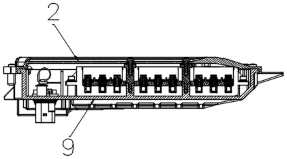 Controller and upper cover plate NVH performance optimization structure