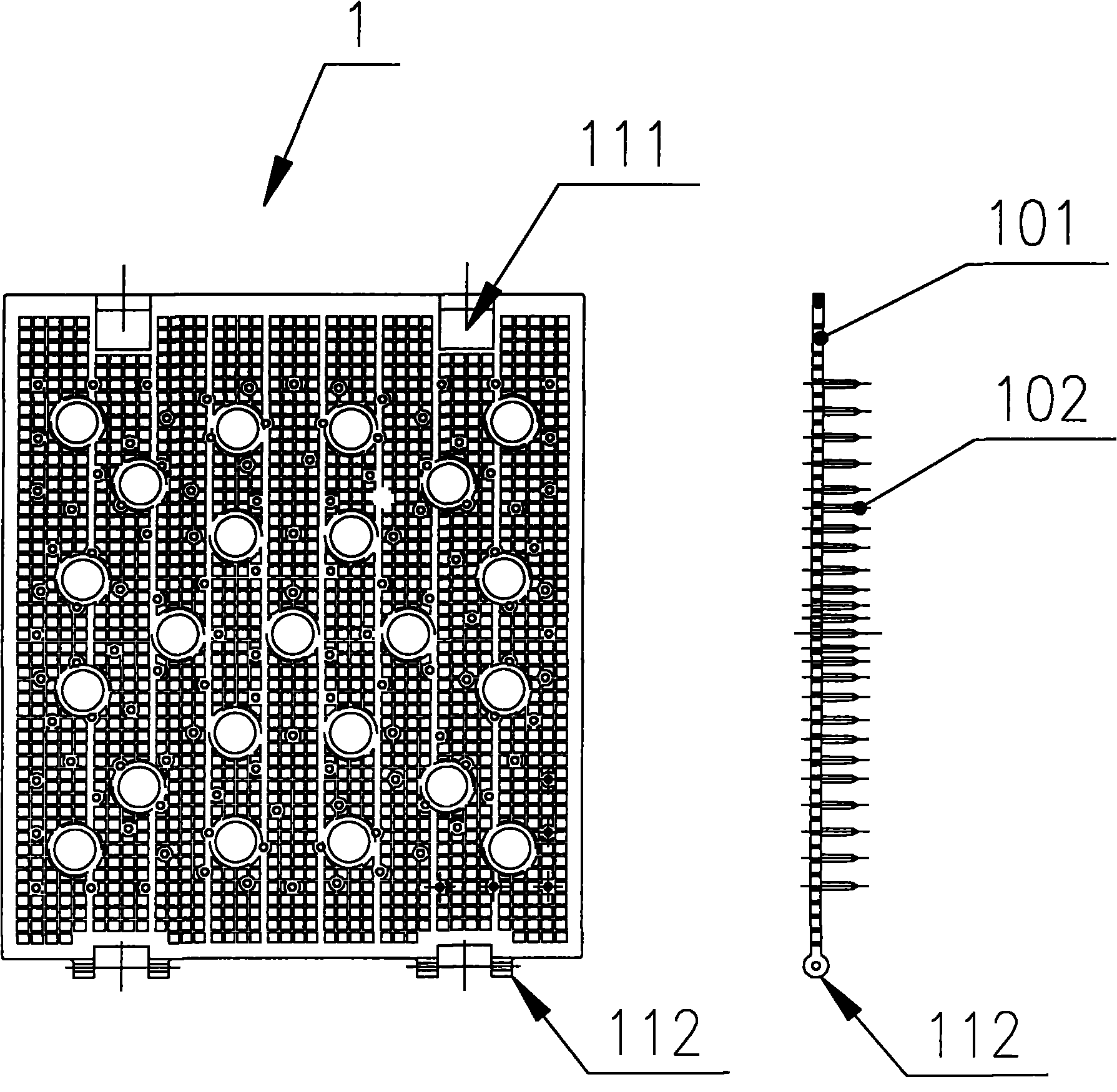 Needle curtain sheet and seaweed or vegetable cake making device provided with same