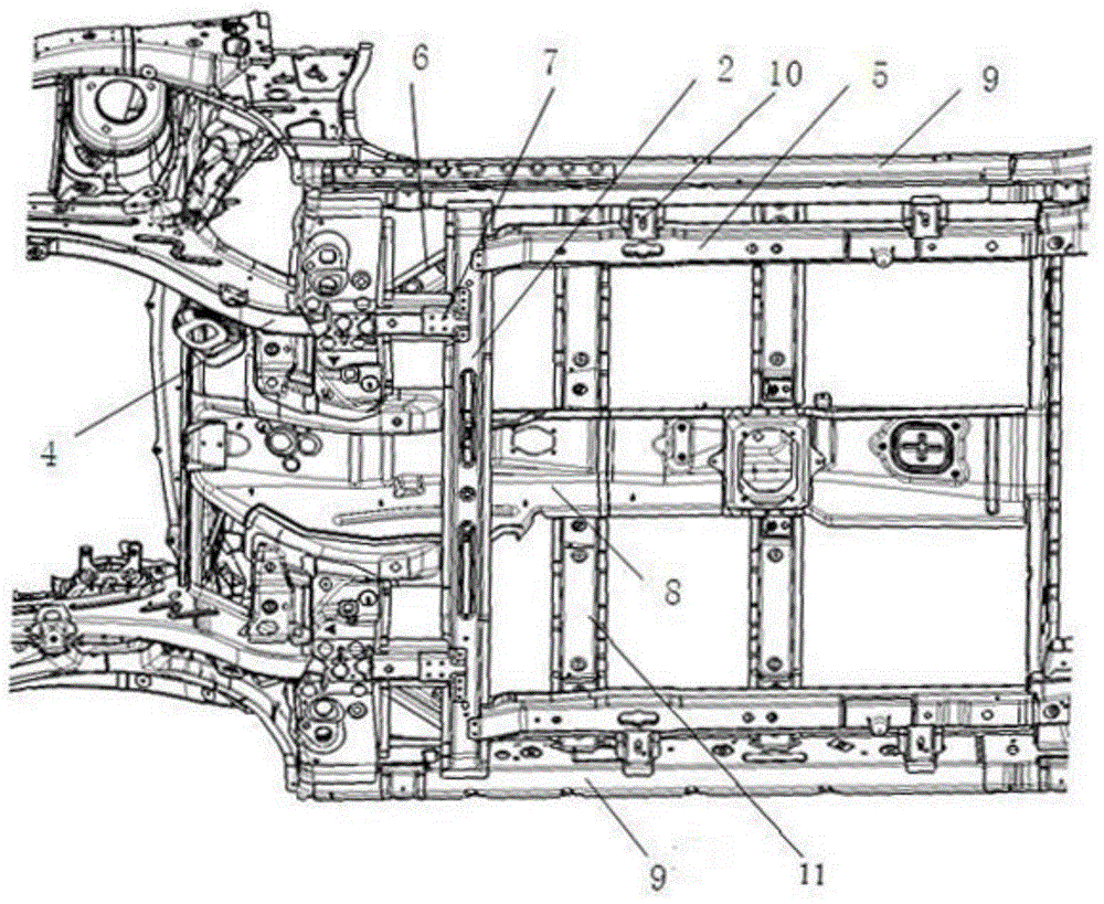 A battery-swapping type electric vehicle body front floor crossbeam connection structure