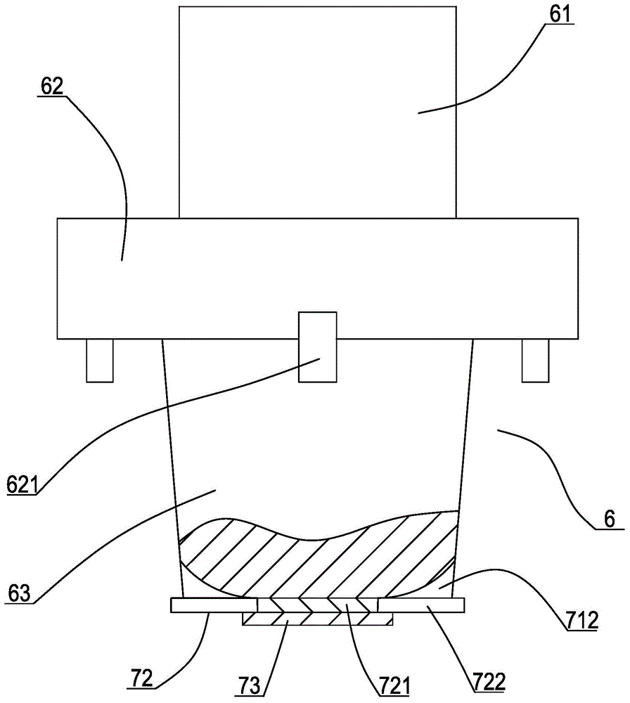 Automatic rearview mirror shaft sleeve installing mechanism facilitating installation