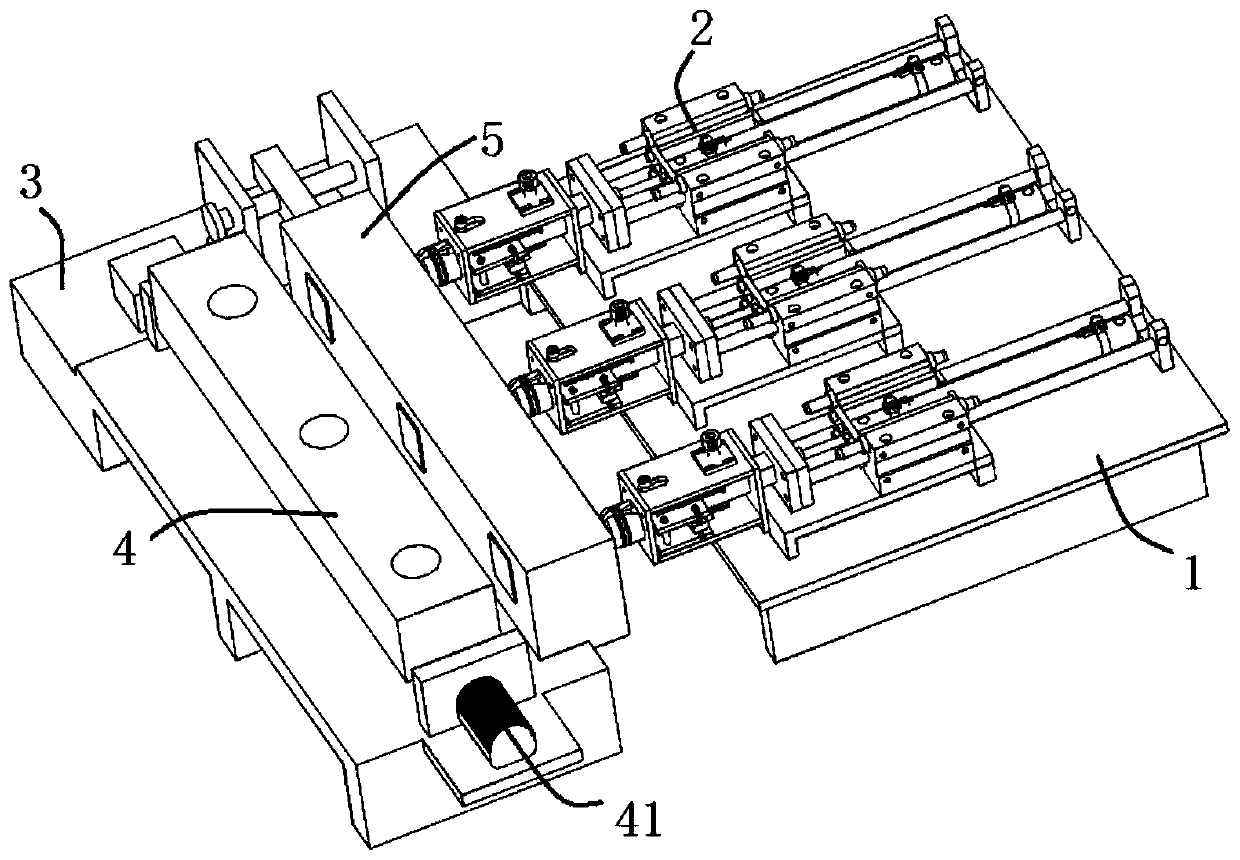 Automatic pressing device for single-head sealing of packaging cans