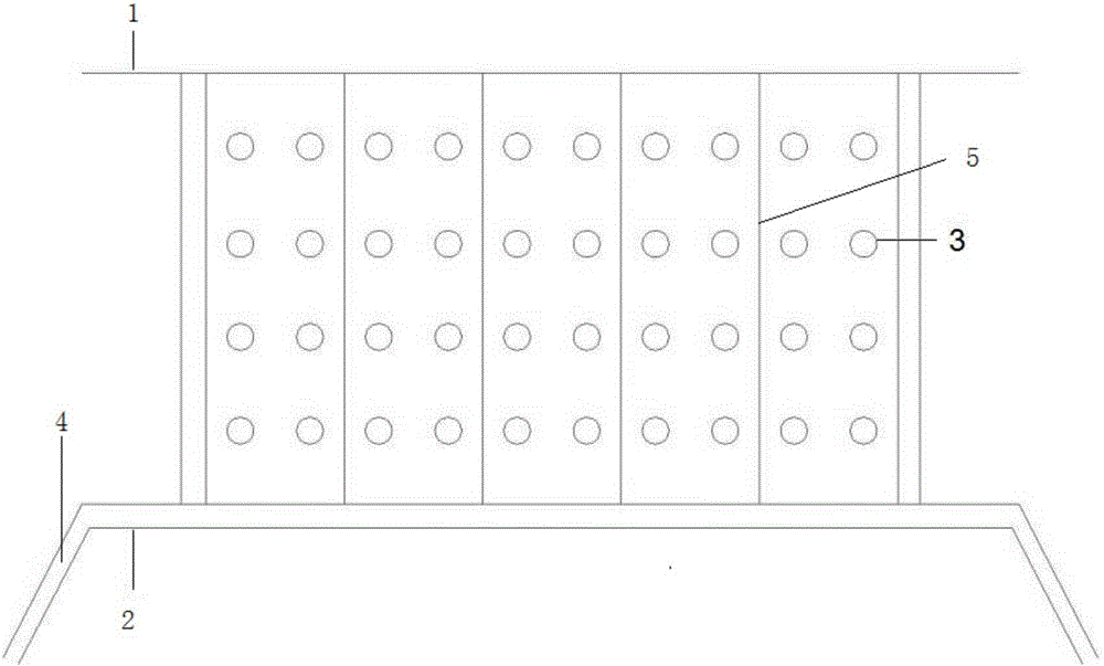 Method and device for storing redundant heat of greenhouse and preventing high temperature of greenhouse