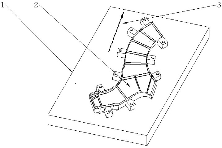 A low-stress clamping method for overlapping parts facing bosses