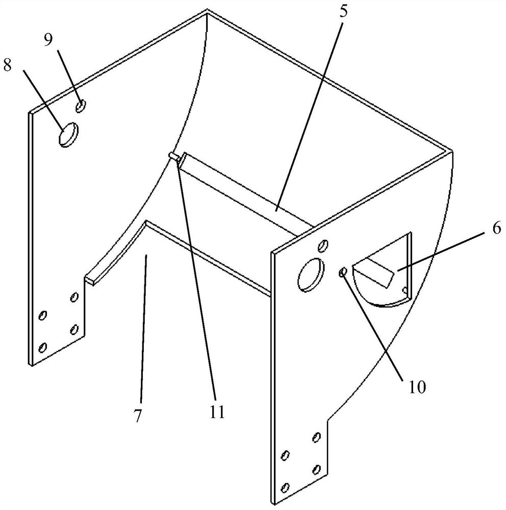 Automatic gripping device for fry injection