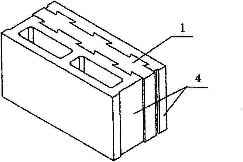 Special synchronous core-building apparatus for processing concrete building block with vertical thermal insulation core layer