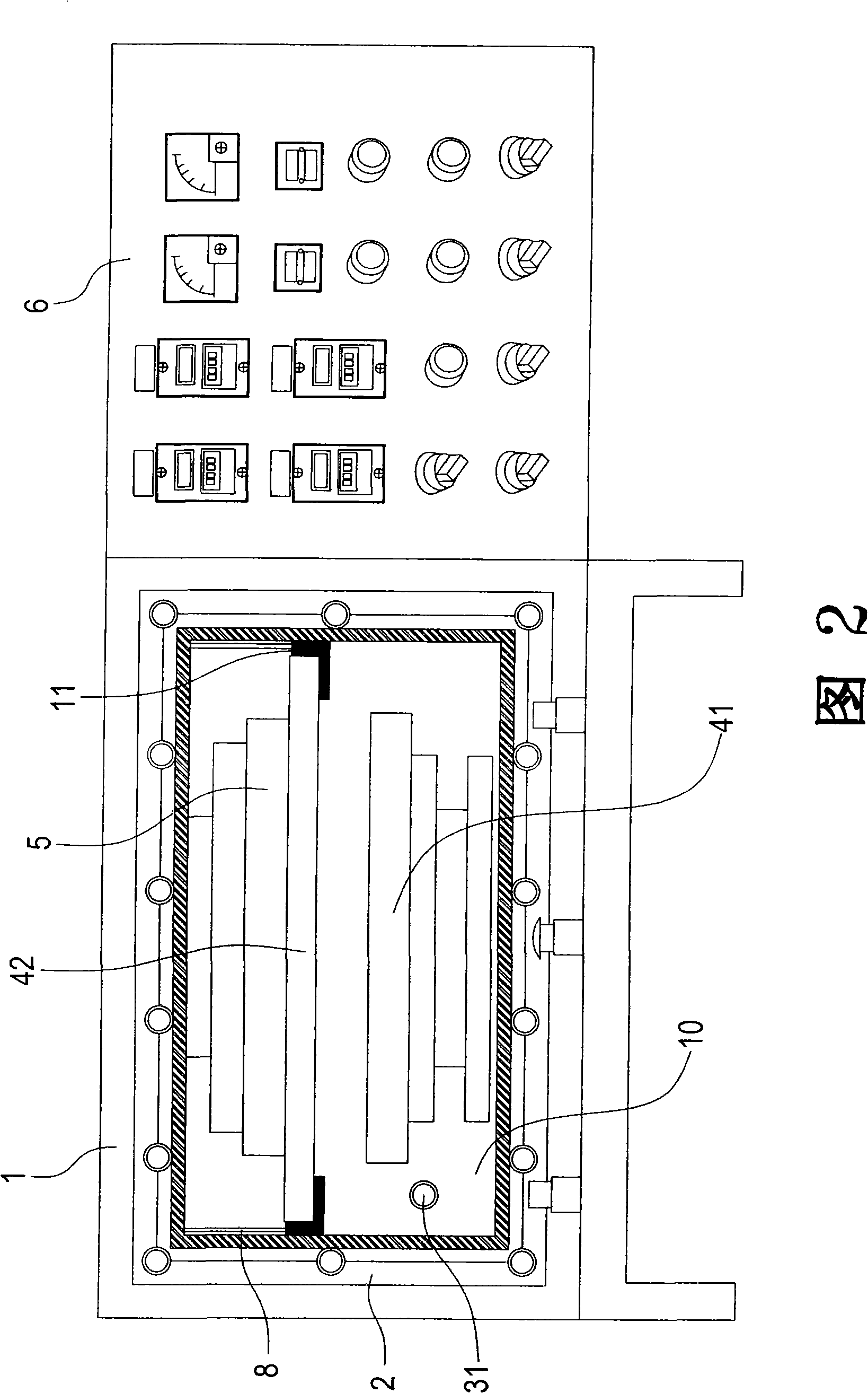 Fluid packing forming device and method thereof