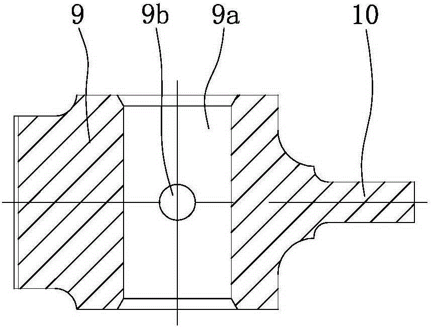 A device for detecting the symmetry of a gearshift swing lever ball head