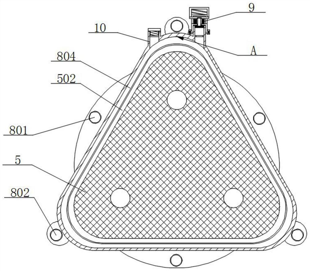 Self-priming pump with sealing mechanism