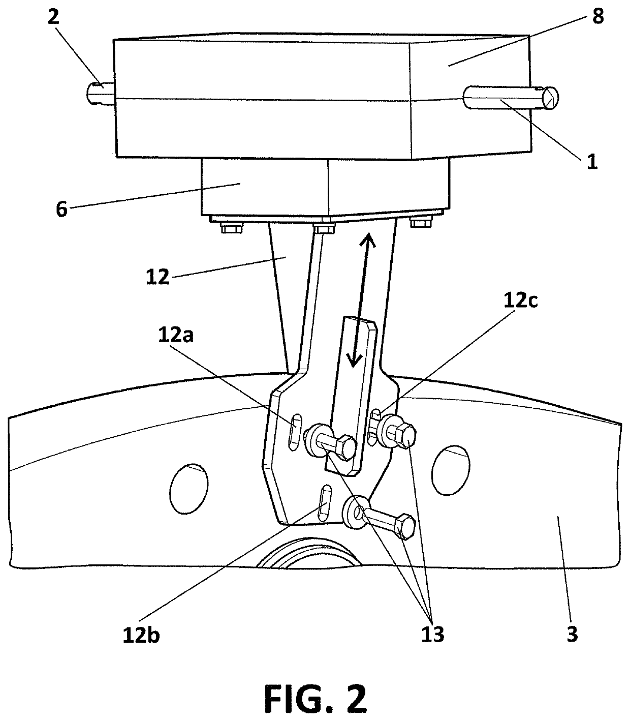 Lightning transmission device between the rotor and the nacelle in a wind turbine
