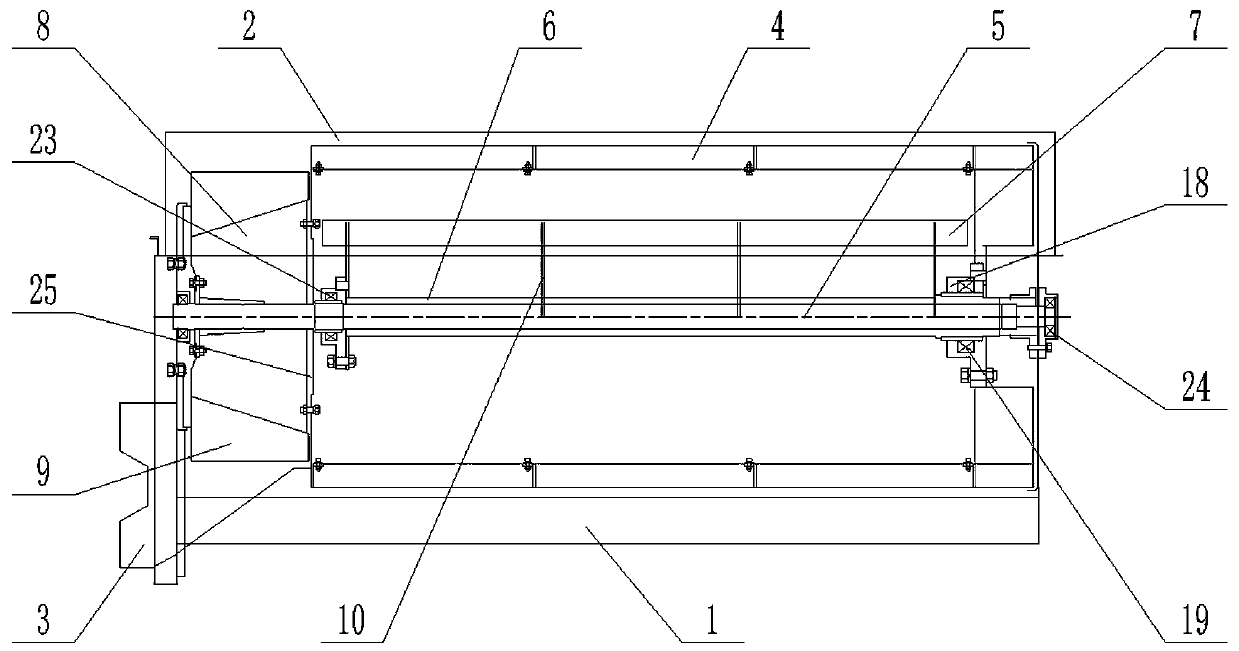 Centrifugal threshing device for coarse cereal crops