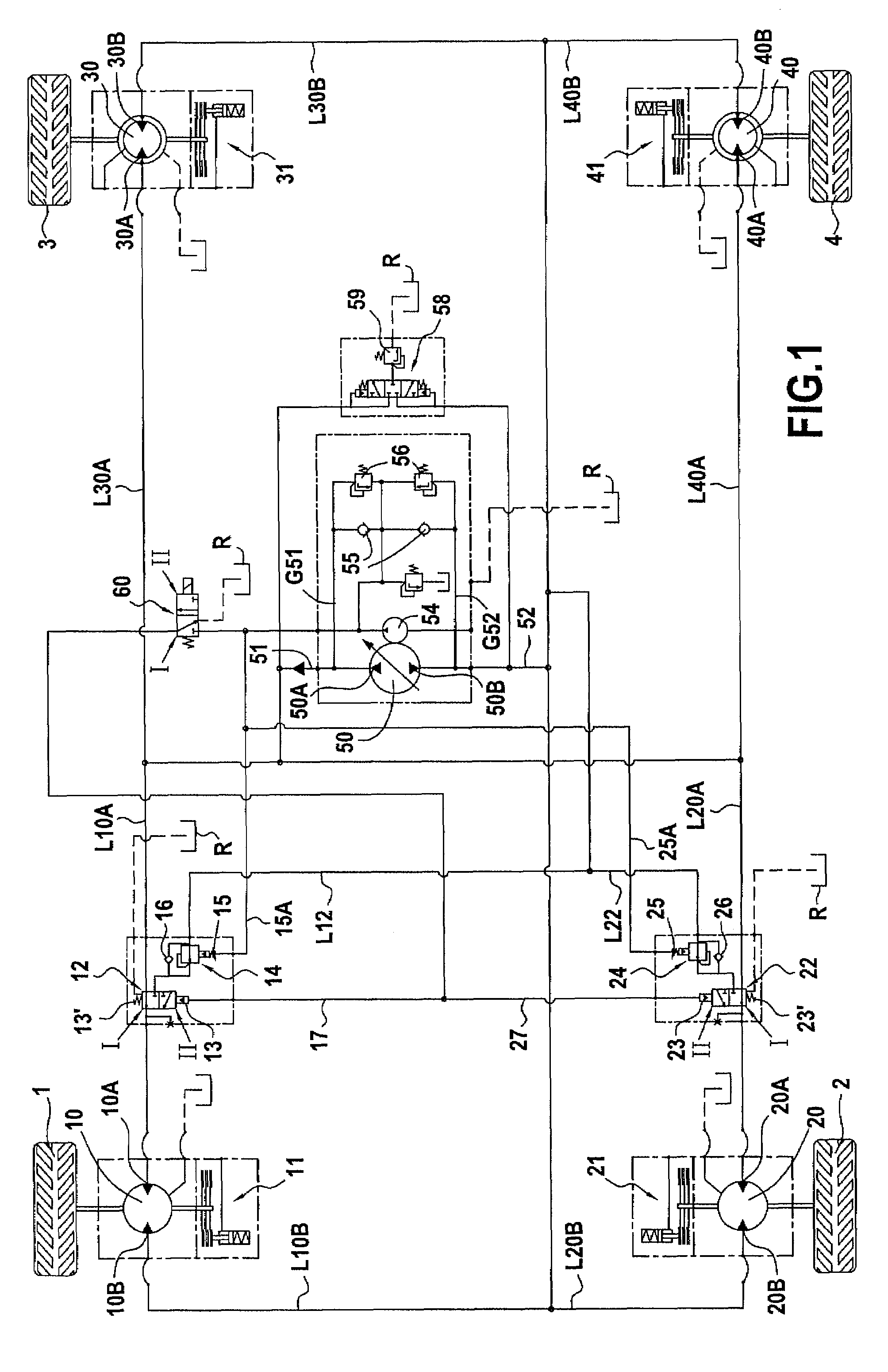 Hydrostatic transmission device for a heavy vehicle