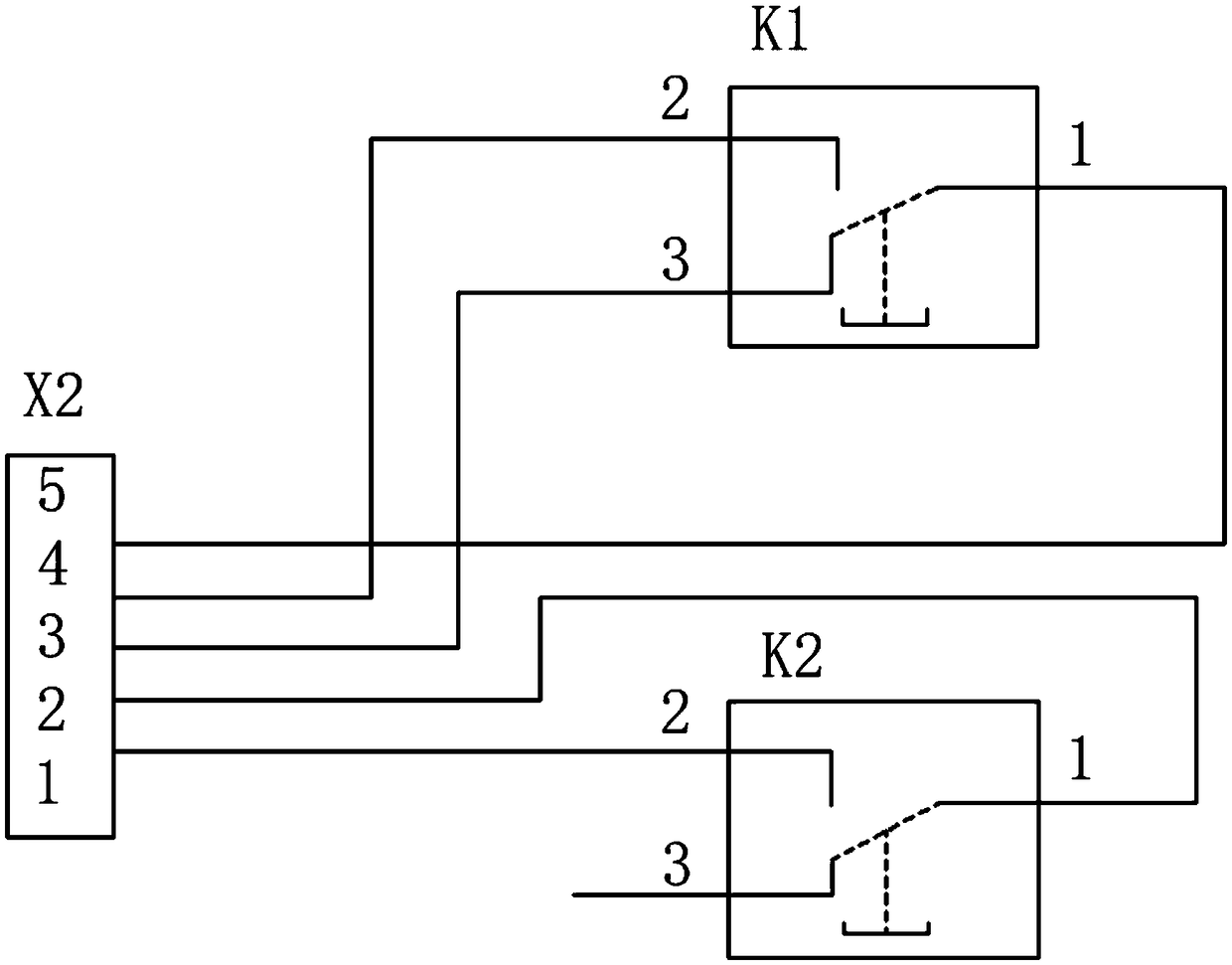 Alarm bell circuit with self-adaptive voltage