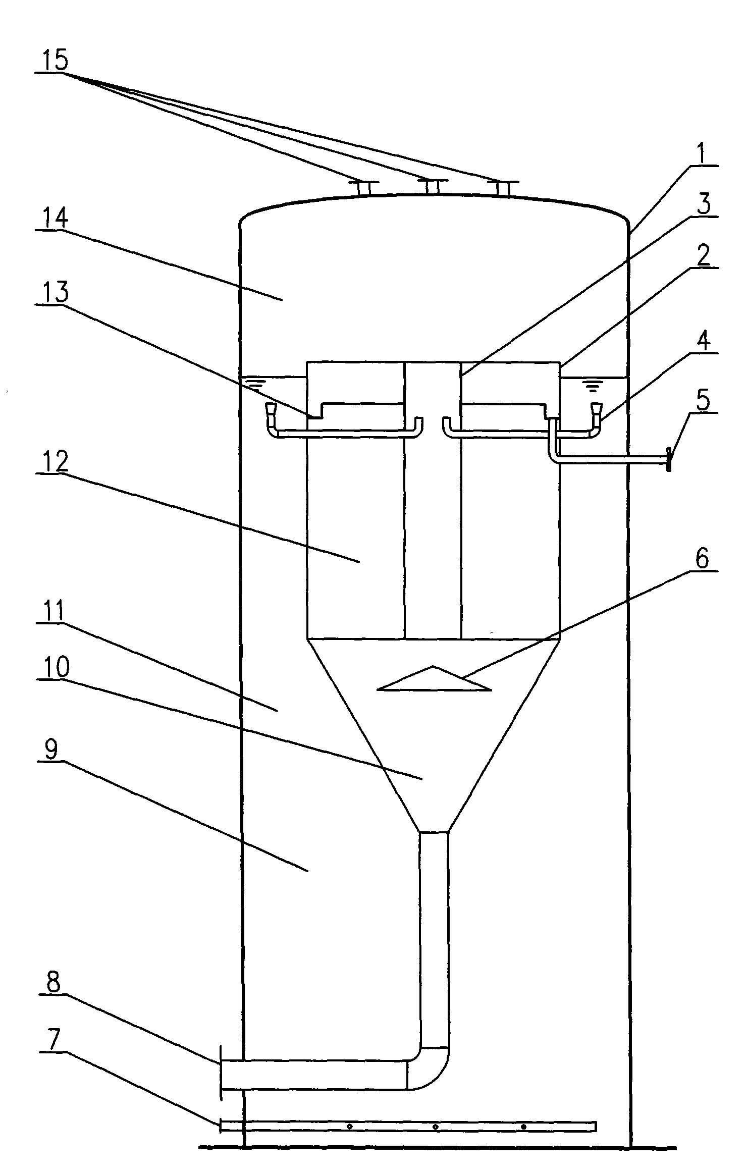 Vertical anaerobic process tank integrated triphase separator