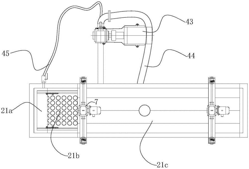 A continuous oil pouring fried poached egg frying machine formed by mold