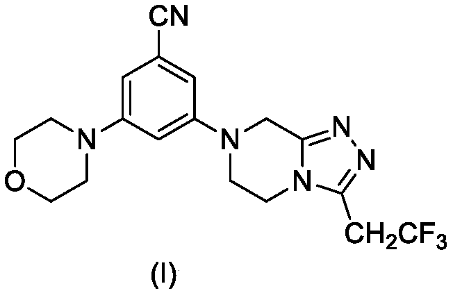 Triazole compound containing morpholine and piperazine as well as preparation method and application thereof