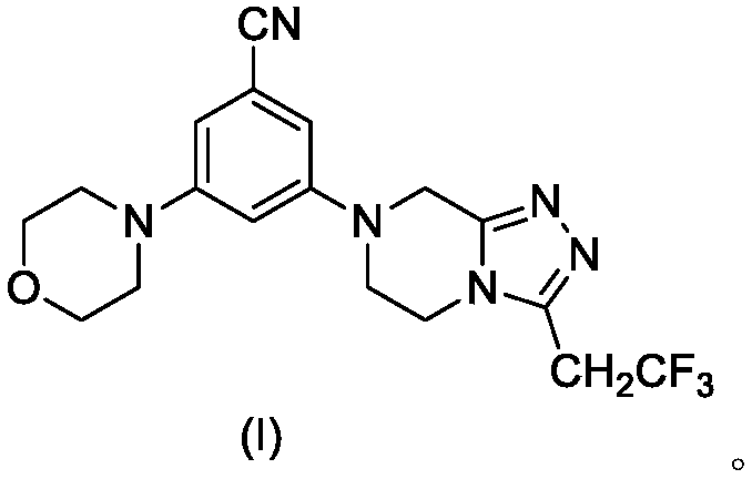 Triazole compound containing morpholine and piperazine as well as preparation method and application thereof