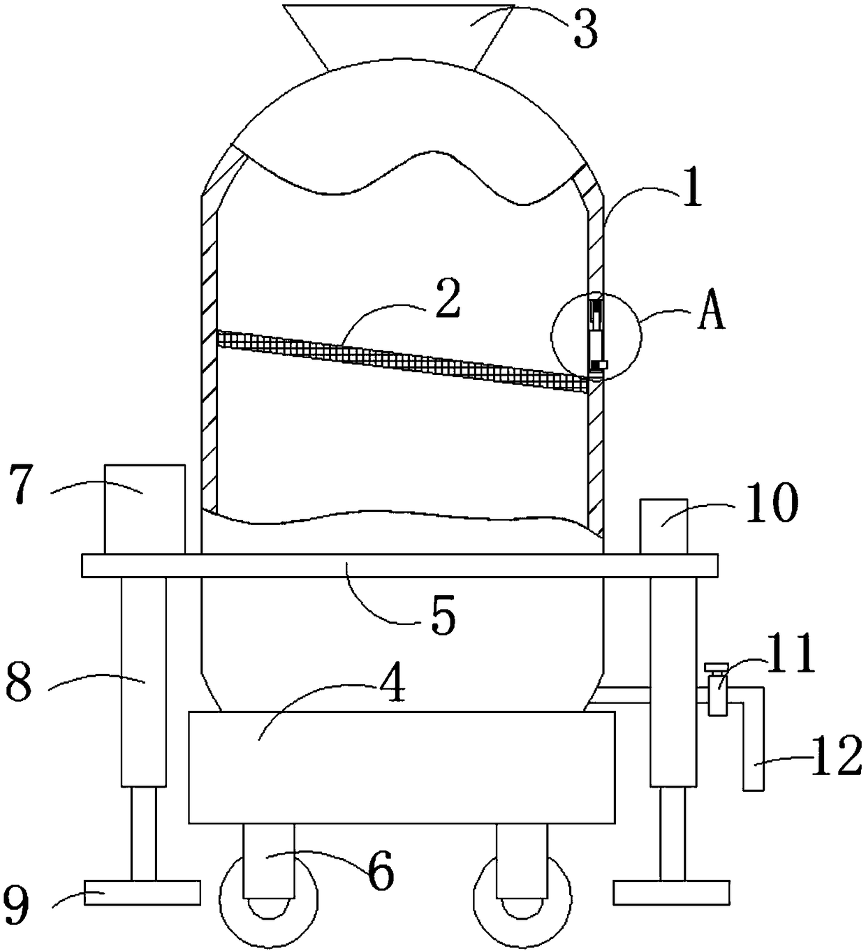 Chemical waste storing tank facilitating solid and liquid separation