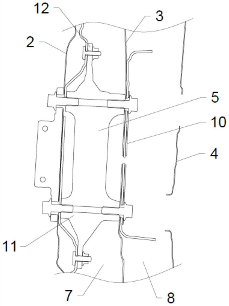 Back door hinge mounting structure and automobile