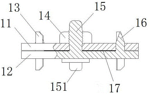 Curve pushing device for two-way conveying channel of combing machine