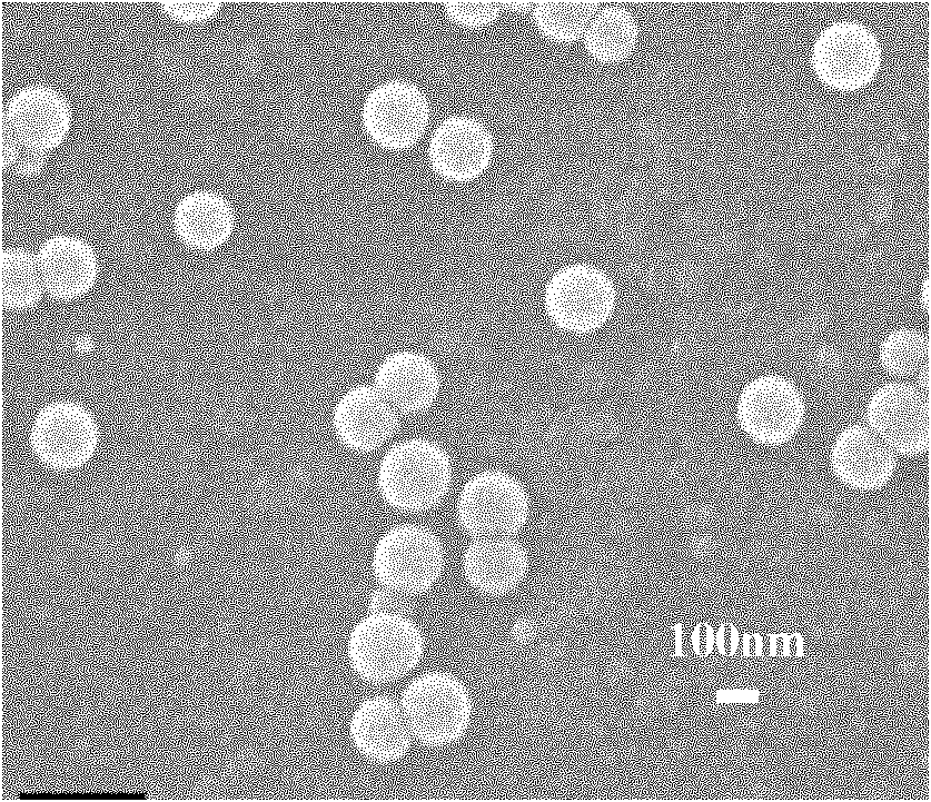 Method for preparing monodisperse submicron polystyrene spheres by intermediate-and low-temperature solvent thermal process