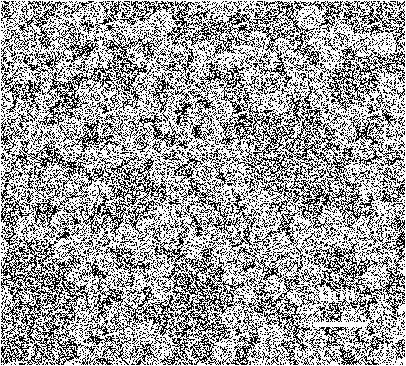 Method for preparing monodisperse submicron polystyrene spheres by intermediate-and low-temperature solvent thermal process