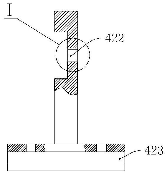 Device for testing relationship between tightening torque and angular displacement of pipe joint