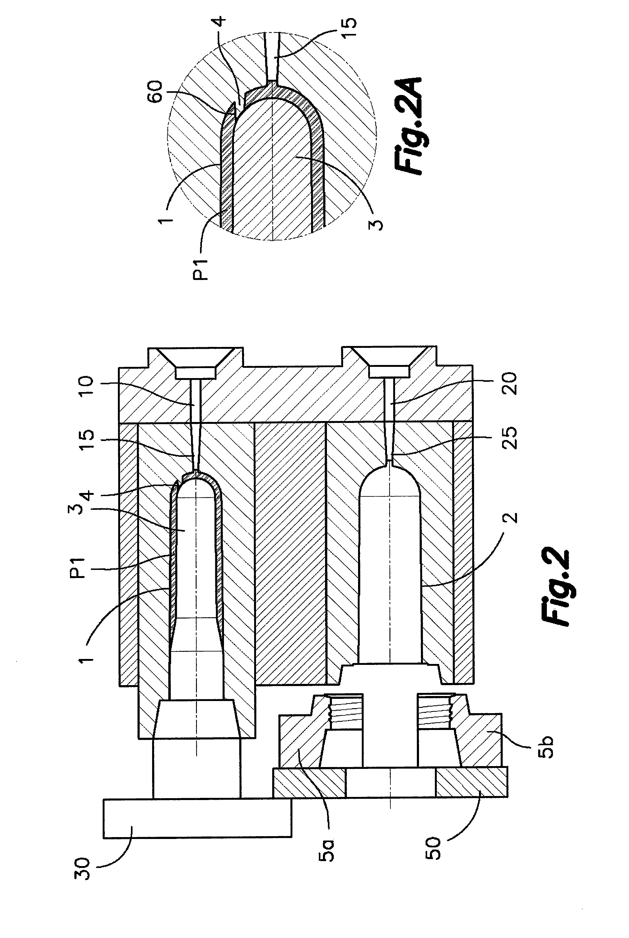 Mold and method for manufacturing two-layered preforms by injection overmolding, and two-layered preform
