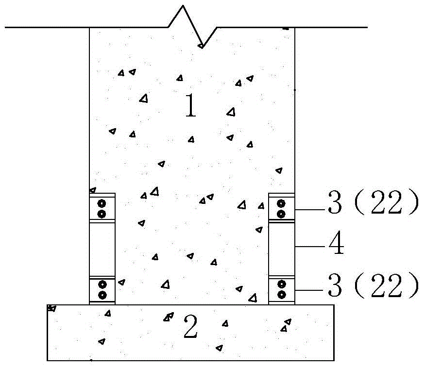 A replaceable energy-dissipating component and energy-dissipating structure at the foot of a shear wall