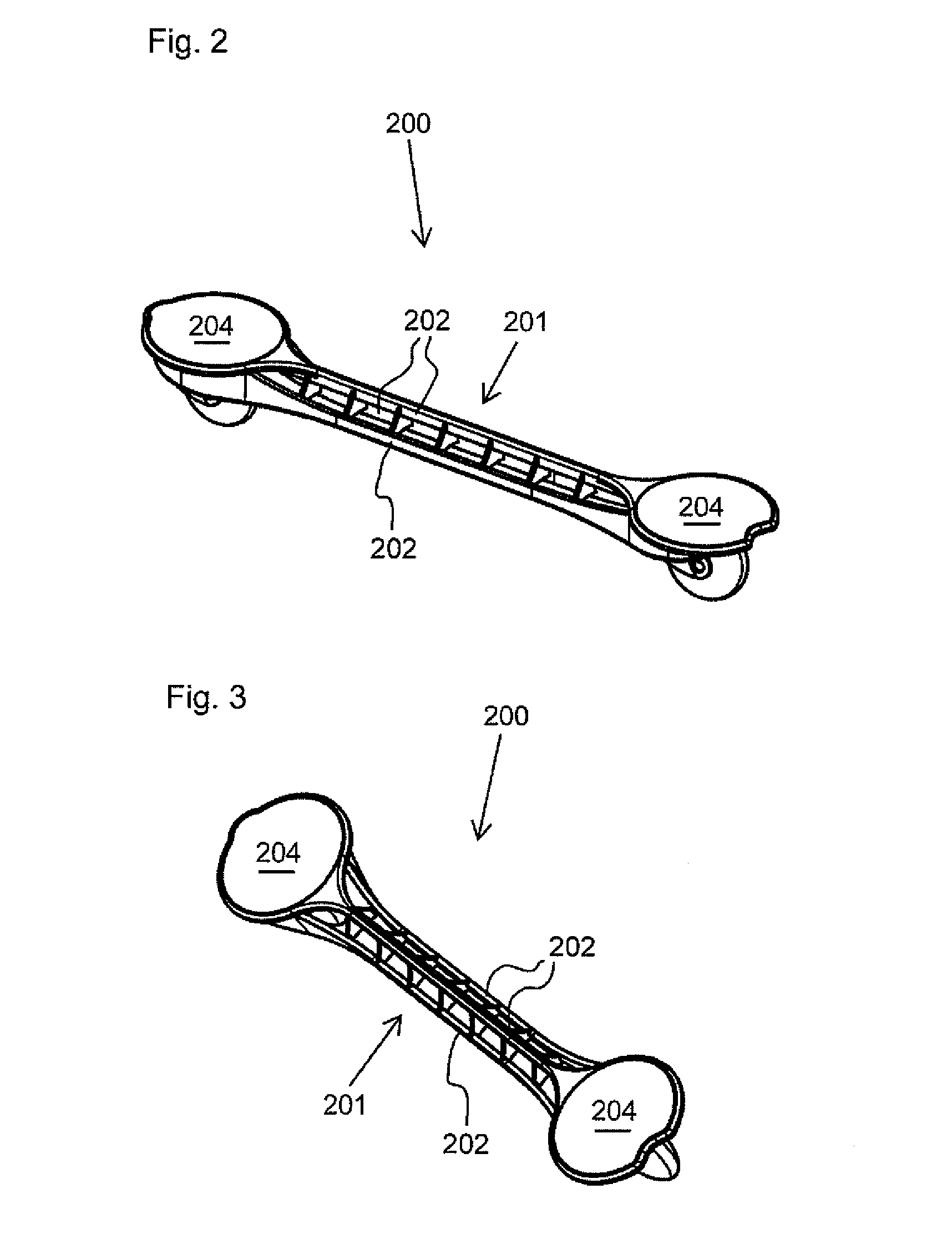 Torsionally flexible connecting structure for transportation device