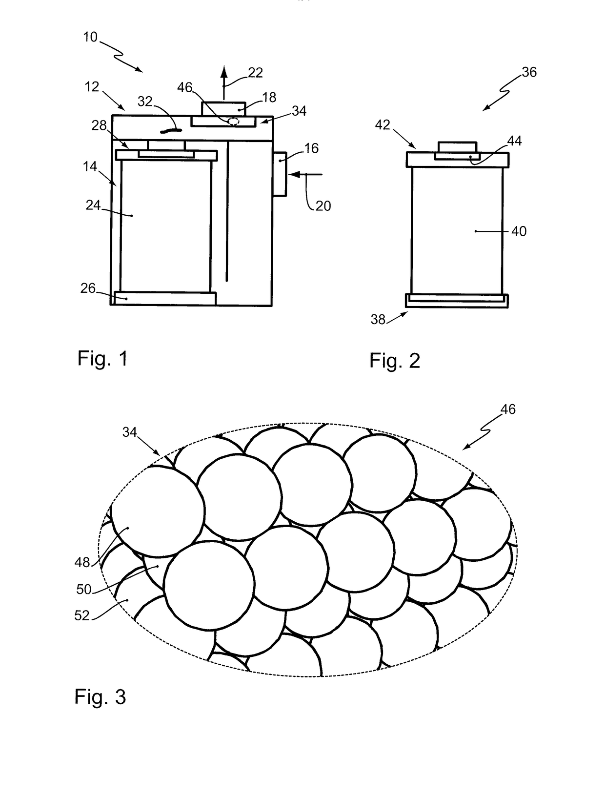 Filter System and Filter Element Having a Glass Fiber Filter Medium and a Sintered Body
