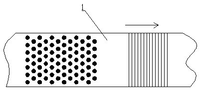 Uniform cooling device for steel plates with curved water outlets