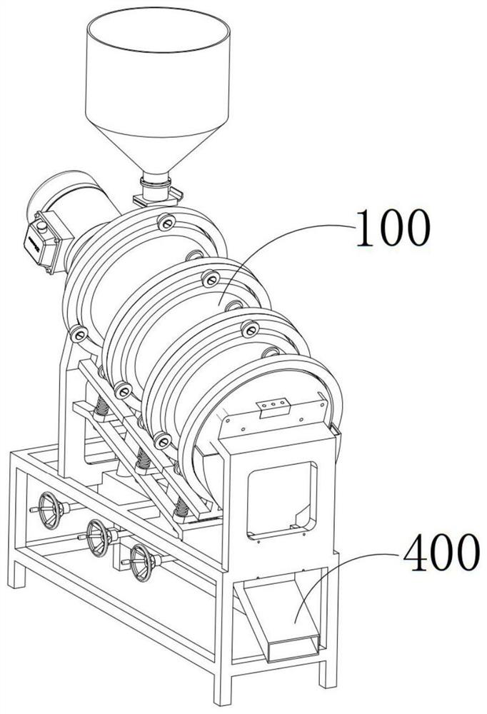 Roller crushing mechanism for rice milling