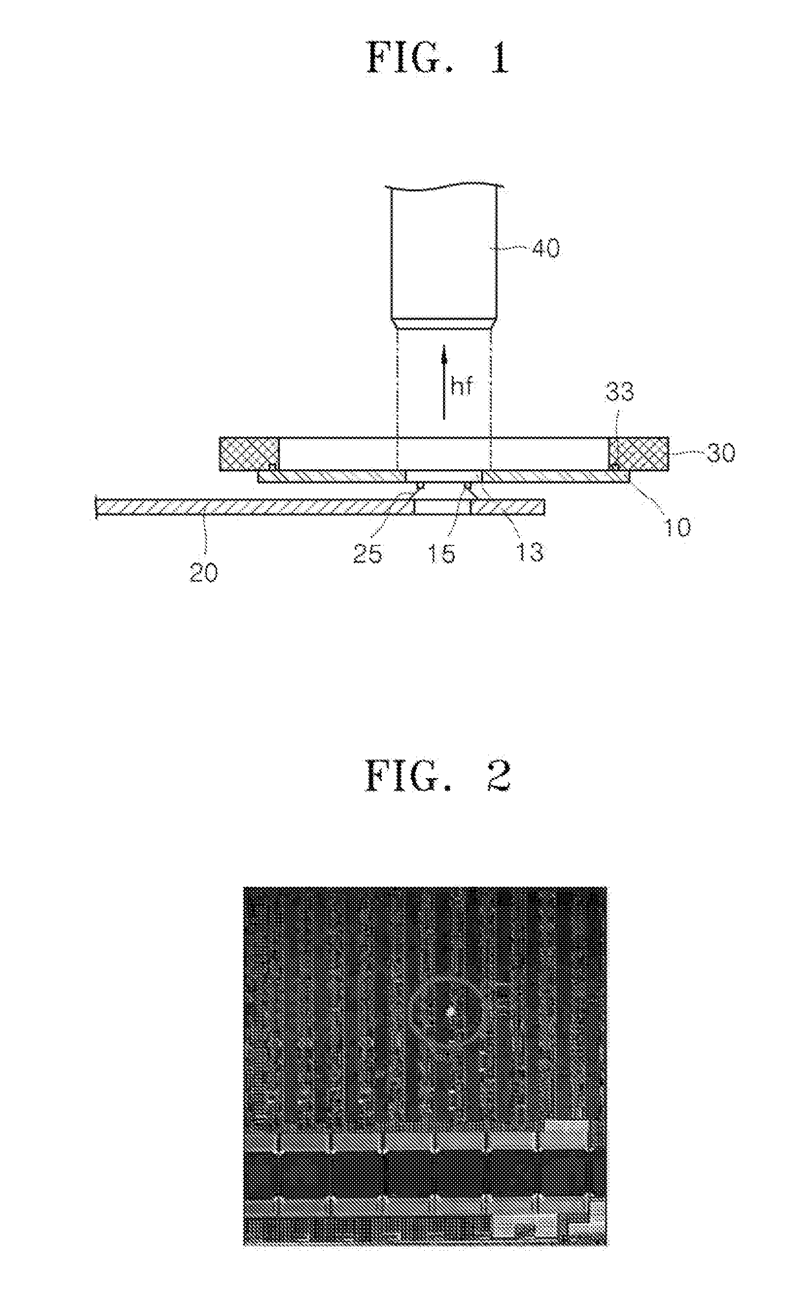 Device for detecting chip location and method of detecting chip location using the device