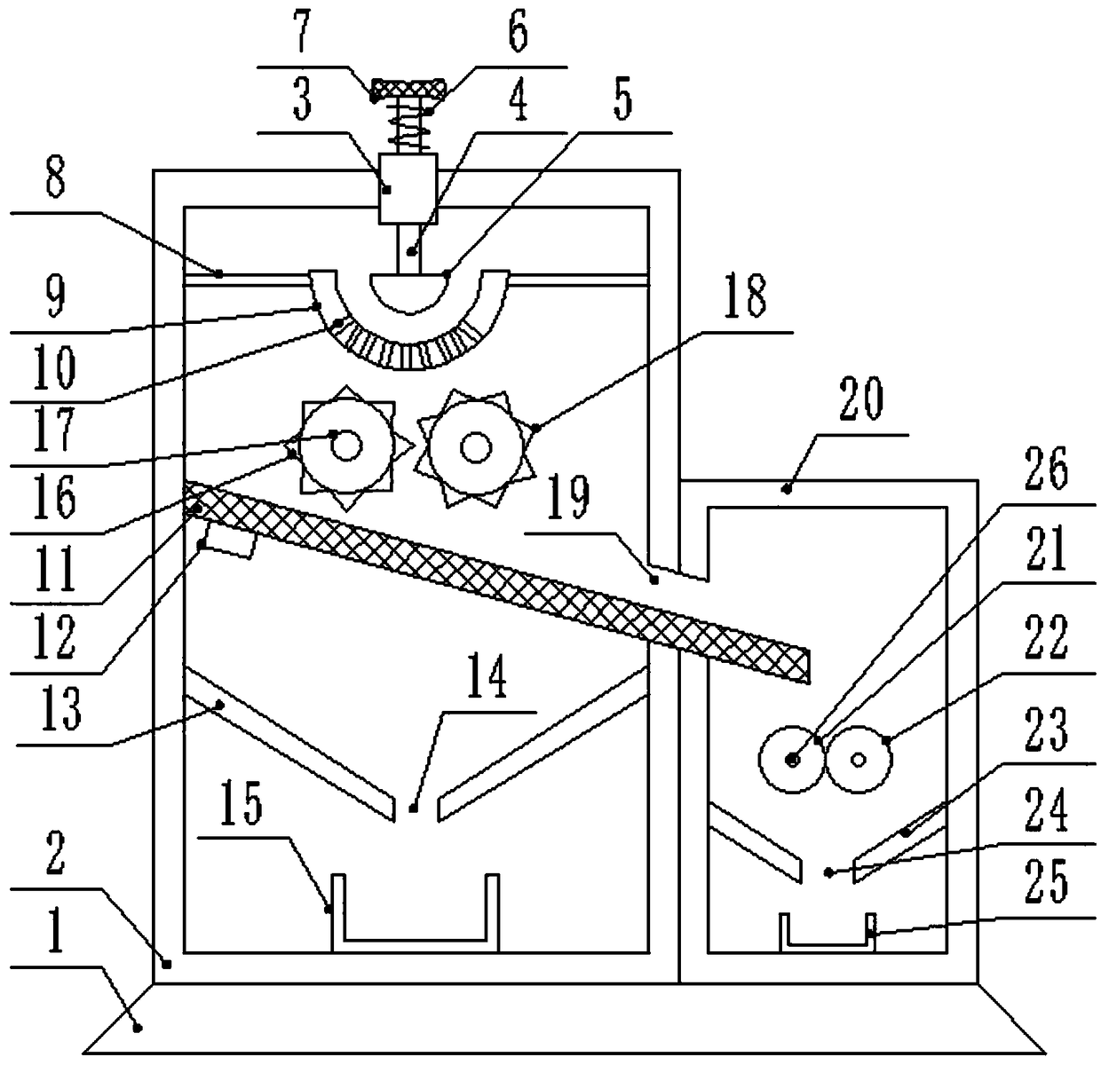 Manual-control crushing and grinding device for salt production