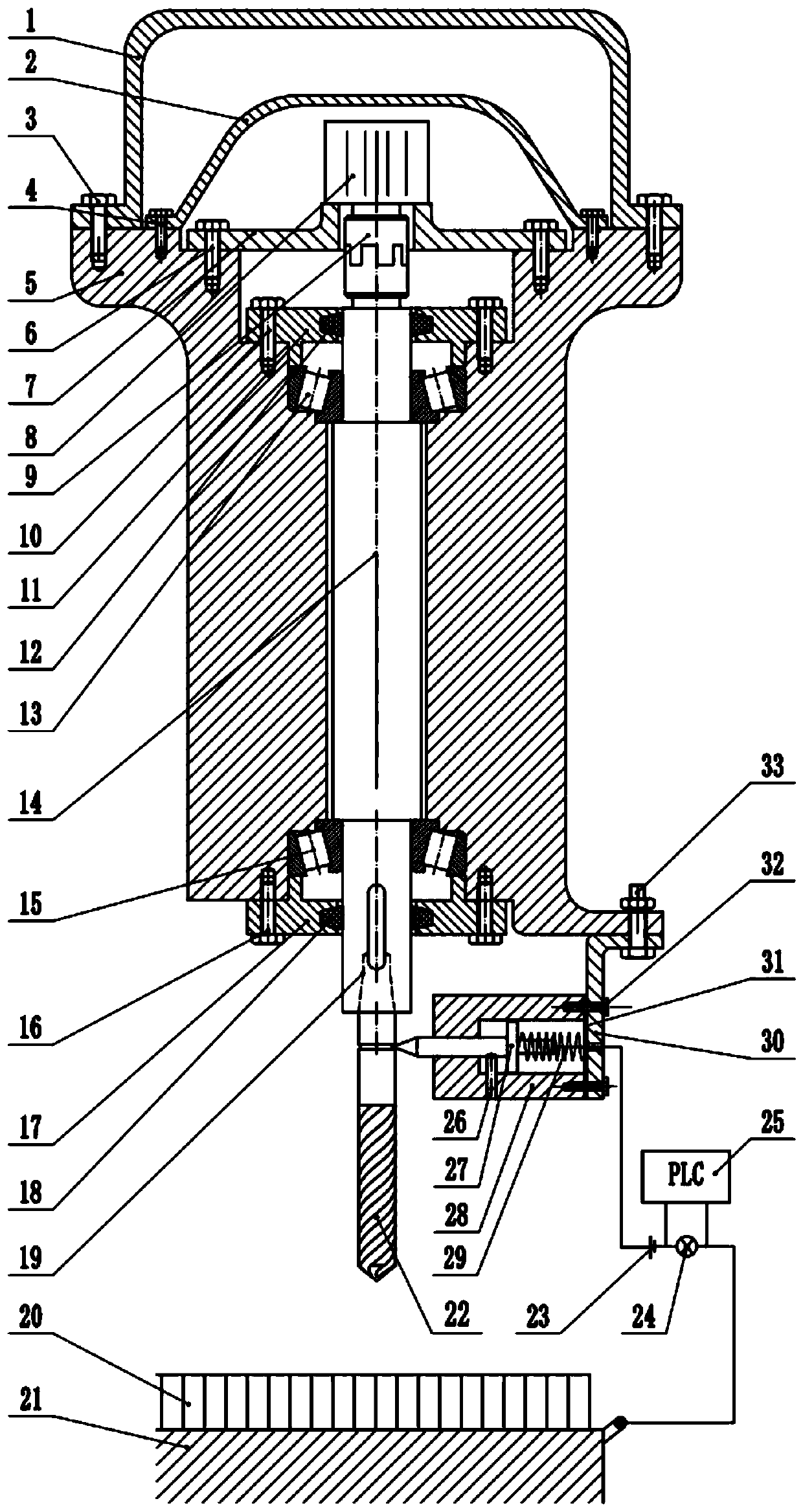 Rotary kiln residual refractory brick breaking device and method capable of accurately controlling breaking depth