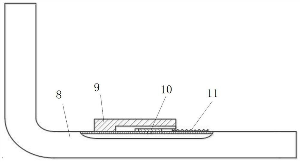 Gas well adaptive flow regulation and water control device and its design method